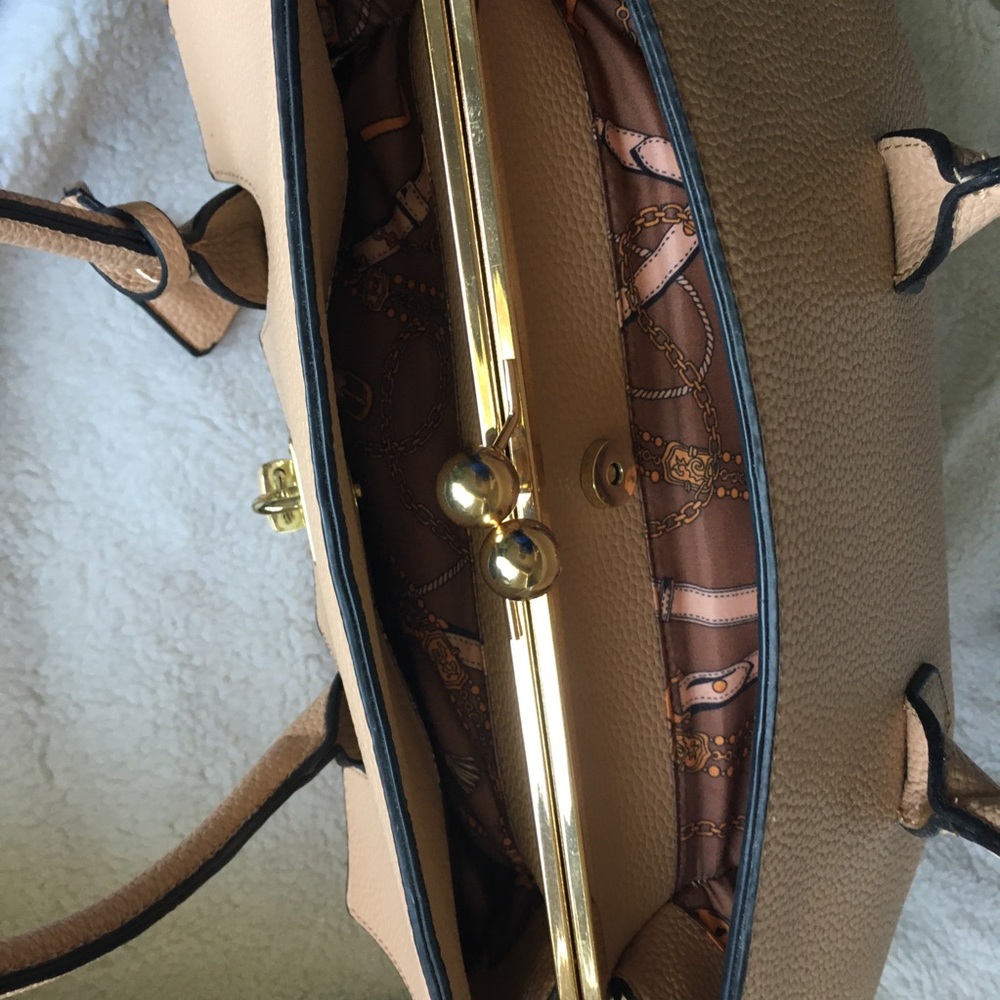 NEW! 3-Compartment Large Satchel - Picture 6 of 8